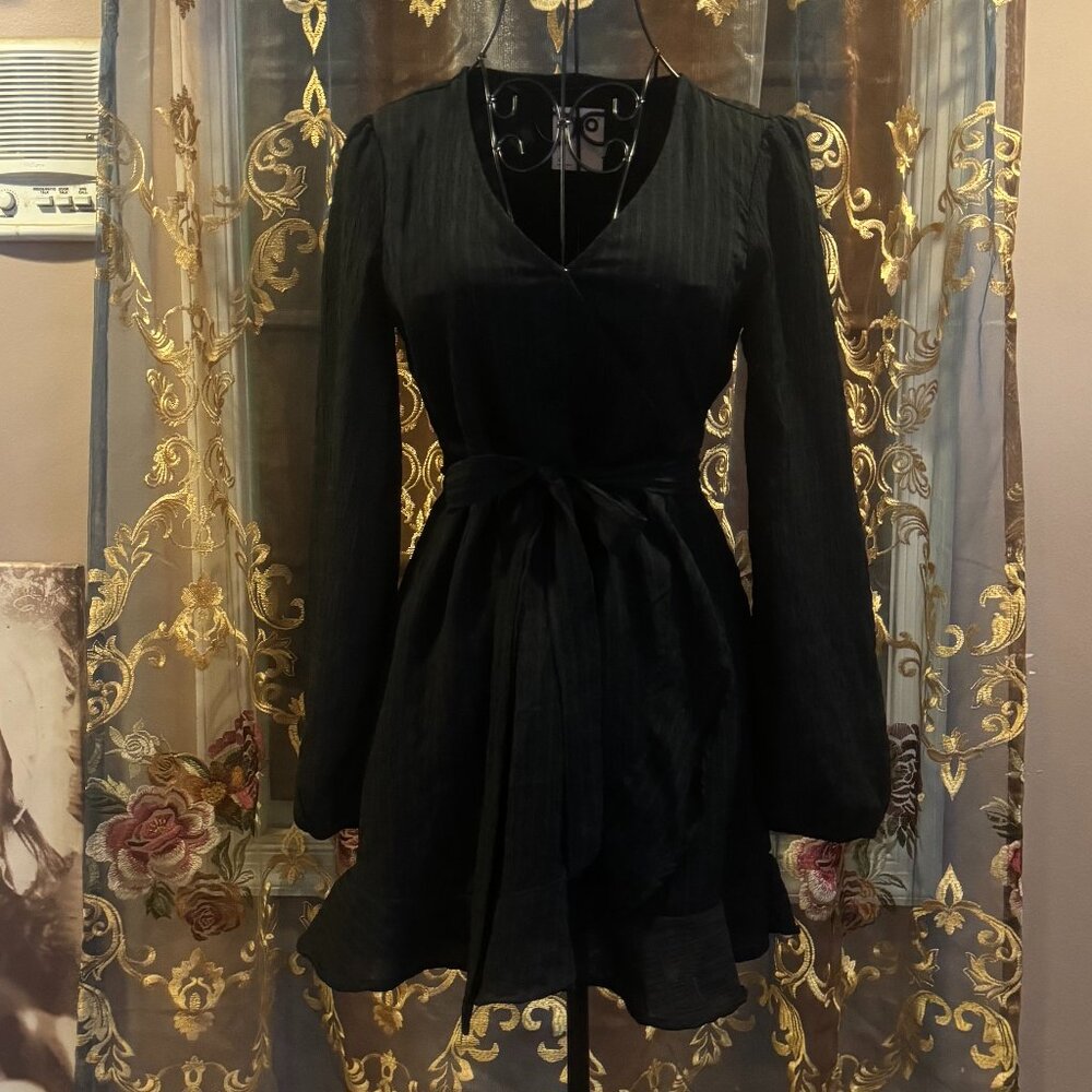 faux wrap tie-waist mini dress ~ xs